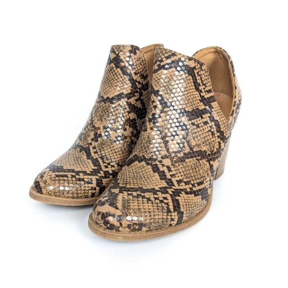 Mata Snake Print Side Cut Out Ankle Booties Size 7 - Picture 1 of 9